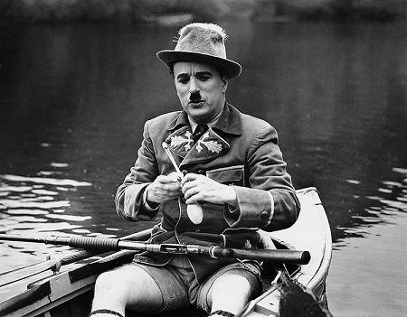 Name:  charlie-chaplin-the-great-dictator-1940_1.jpg
Views: 271
Size:  85.8 KB