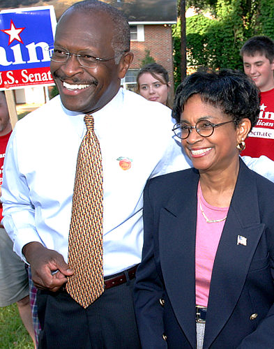 Name:  2011-09-25-20-55-34-5-herman-cain-and-his-beloved-wife-gloria-cain-met-w.jpeg
Views: 277
Size:  71.0 KB